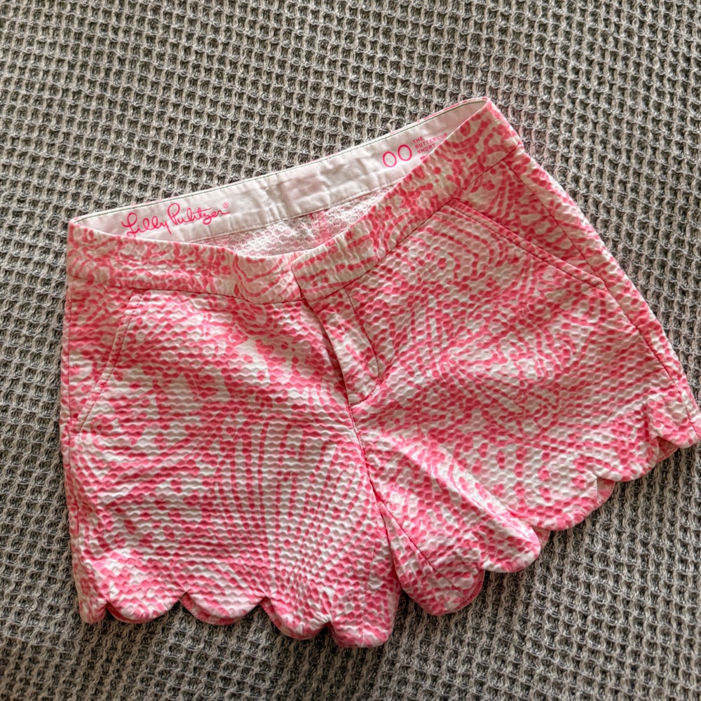 Lilly Pulitzer the buttercup short pink and white